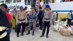 Satpolair Polres Majene Intensifkan Pengamanan Pemberangkatan KM. Sabuk Nusantara 93 di Pelabuhan Passarang